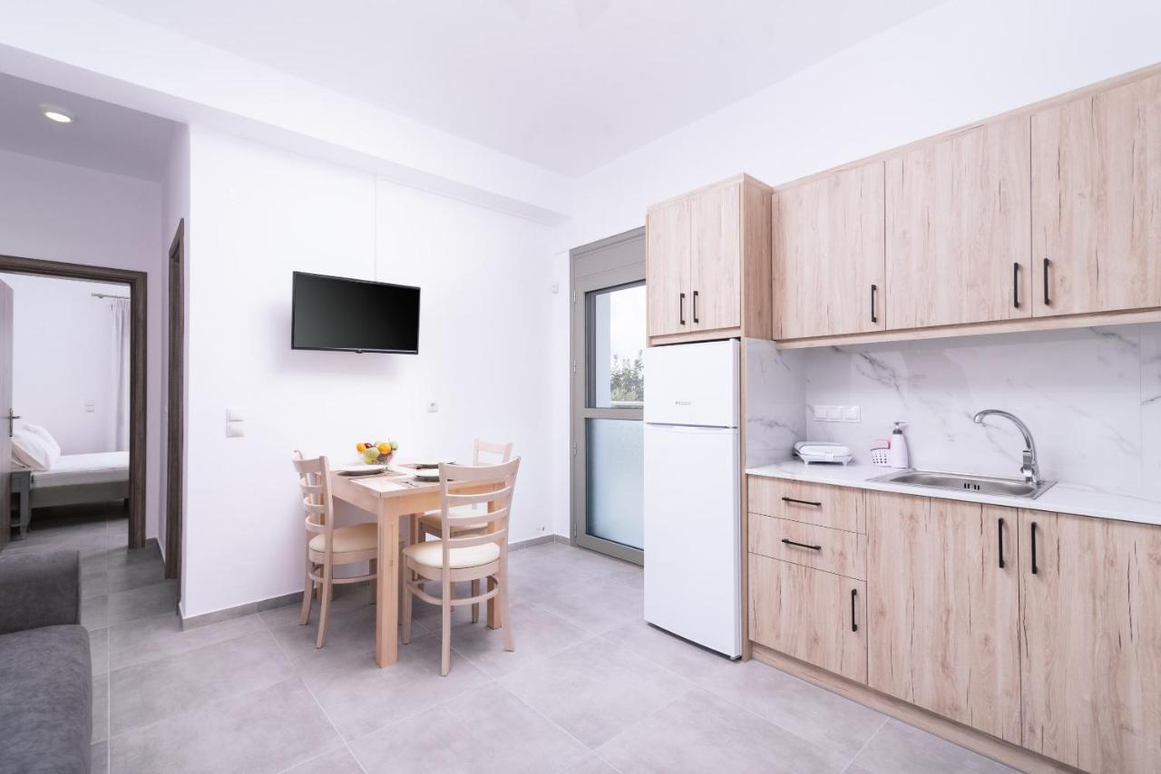Lychnos Apartments Камиларион Экстерьер фото